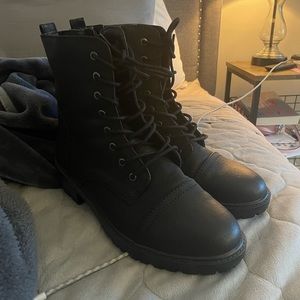 Womens black combat boots size 10